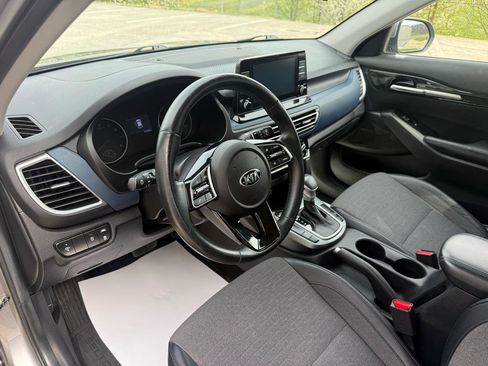 Used 2021 Kia Seltos S image 27