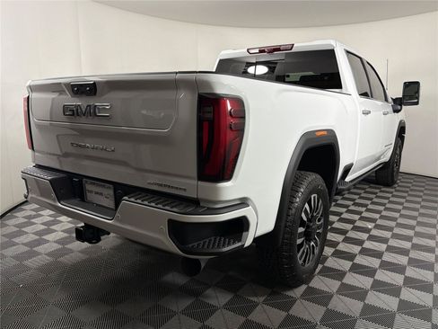 New 2026 GMC Sierra 2500 Denali Ultimate AWD/4WD image 6