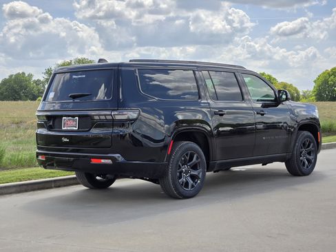 New 2026 Jeep Grand Wagoneer L Limited AWD/4WD image 3
