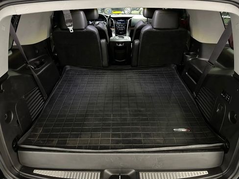 Used 2016 Cadillac Escalade Luxury image 19