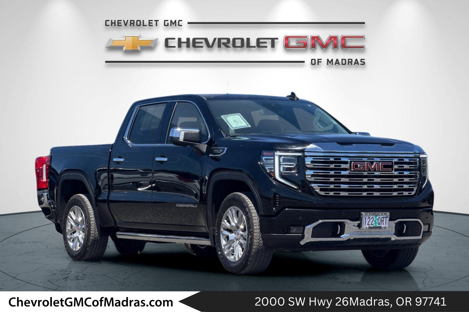 Used 2025 GMC Sierra 1500 Denali AWD/4WD image 1