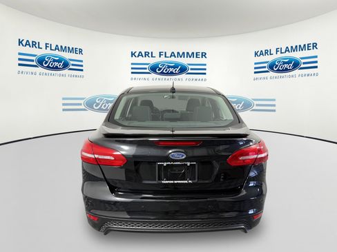 Used 2015 Ford Focus SE w/ SE Ecoboost Package image 4
