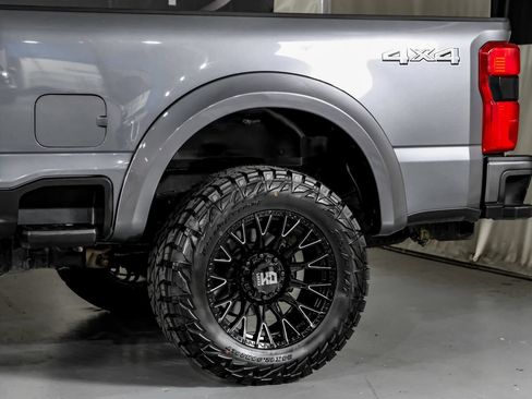Used 2024 Ford F250 XLT w/ Black Appearance Package AWD/4WD image 14