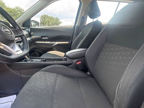 Used 2024 Nissan Kicks SV FWD image 11
