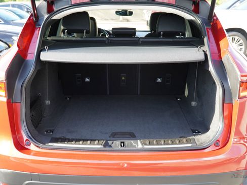 Used 2019 Jaguar F-PACE Premium image 7