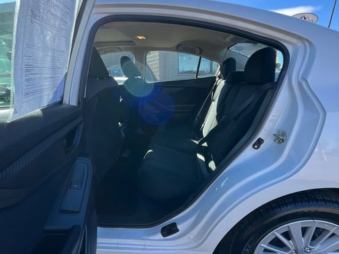 Used 2017 Subaru Impreza 2.0i Premium image 20