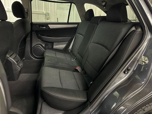 Used 2019 Subaru Outback 2.5i Premium AWD/4WD image 11