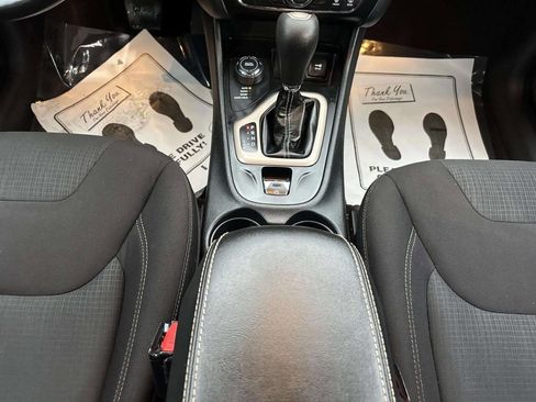 Used 2016 Jeep Cherokee Latitude w/ Safety/Convenience Group image 19