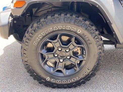 Used 2023 Jeep Wrangler Unlimited w/ Cold Weather Group AWD/4WD image 11