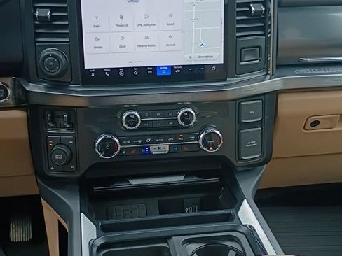 Used 2024 Ford F250 Lariat w/ Lariat Ultimate Package AWD/4WD image 12