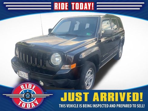 Used 2014 Jeep Patriot Sport AWD/4WD image 1