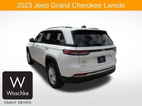 Used 2023 Jeep Grand Cherokee Laredo w/ Luxury Tech Group I AWD/4WD image 5
