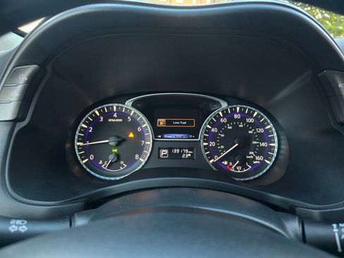 Used 2013 INFINITI JX35 AWD w/ Premium Pkg image 6