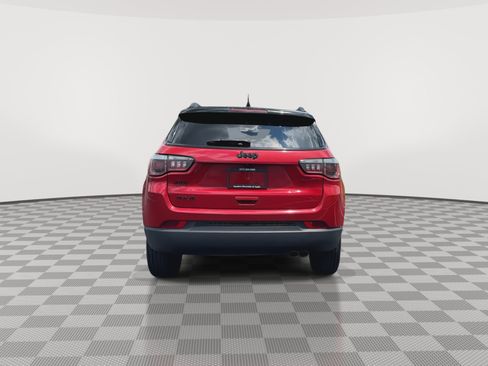 Used 2019 Jeep Compass Latitude AWD/4WD image 7