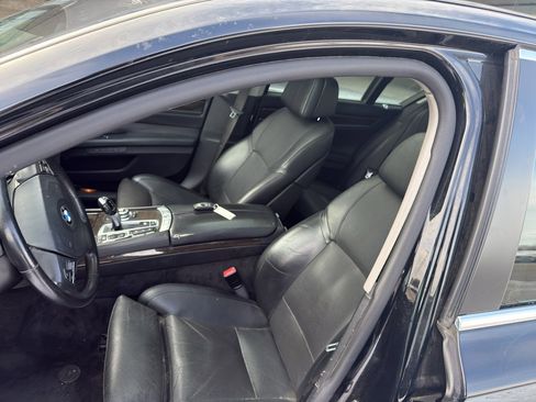 Used 2010 BMW 750i xDrive image 10