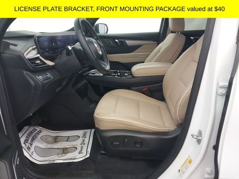 Used 2025 Buick Enclave Preferred FWD image 3
