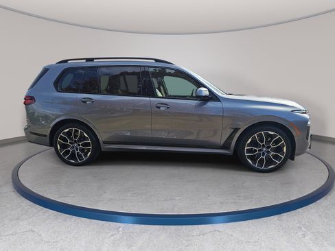 New 2026 BMW X7 xDrive40i w/ M Sport Package image 4