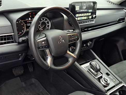 Used 2024 Mitsubishi Outlander Ralliart image 7