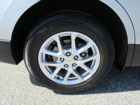 Used 2022 Chevrolet Equinox LT FWD image 25