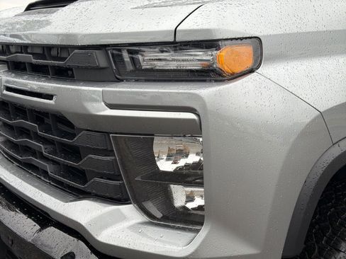 Used 2026 Chevrolet Silverado 2500 Custom w/ Custom Value Package image 6