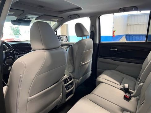 Used 2019 Honda Pilot EX-L image 17
