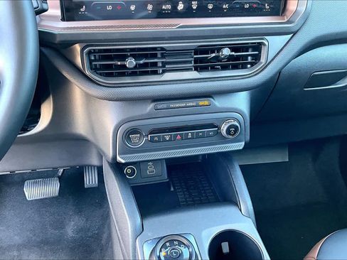 Used 2025 Ford Bronco Sport Outer Banks w/ Outer Banks Tech Package+ AWD/4WD image 31
