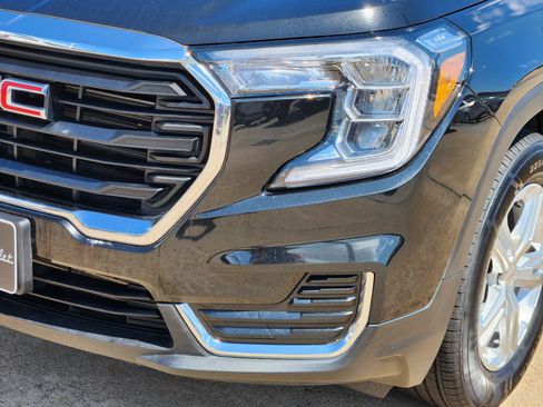 Certified 2024 GMC Terrain SLE AWD/4WD image 10