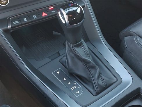 Used 2021 Audi Q3 2.0T Premium Plus w/ Premium Plus Package image 21