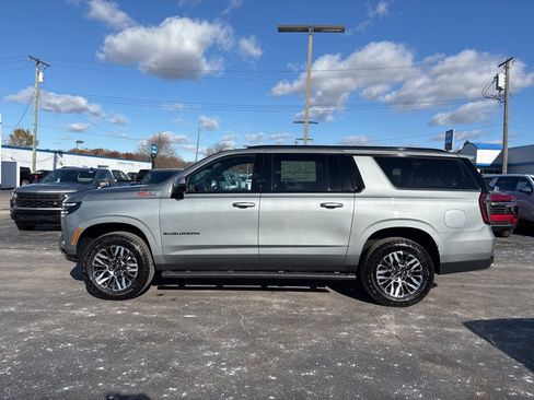 New 2026 Chevrolet Suburban Z71 w/ Comfort Package image 8