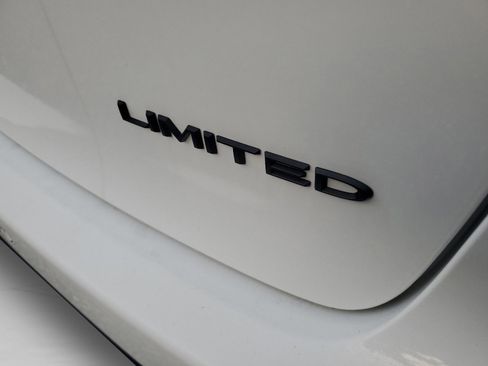 New 2026 Chrysler Pacifica Limited w/ S Appearance Package image 25