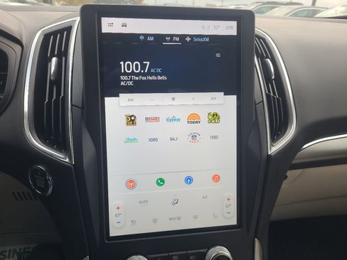 Used 2023 Ford Edge Titanium w/ Equipment Group 301A image 22