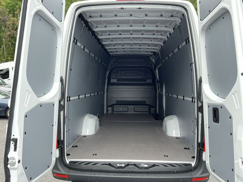 New 2026 Mercedes-Benz Sprinter 2500 image 33