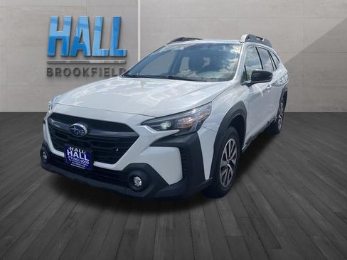 Used 2023 Subaru Outback Premium AWD/4WD image 1