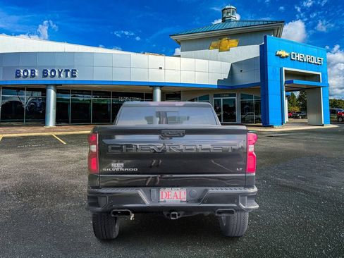 Used 2025 Chevrolet Silverado 1500 LT Trail Boss w/ LT Trail Boss Premium Package AWD/4WD image 4