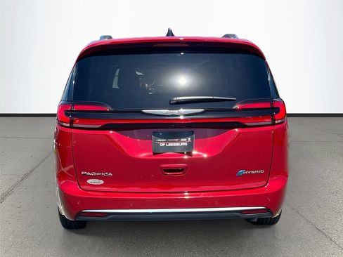 Used 2025 Chrysler Pacifica Pinnacle FWD image 6