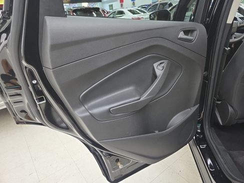 Used 2017 Ford Escape SE AWD/4WD image 13