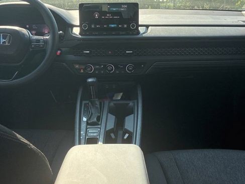 Used 2023 Honda Accord EX image 12