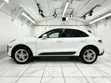 Certified 2024 Porsche Macan image 2