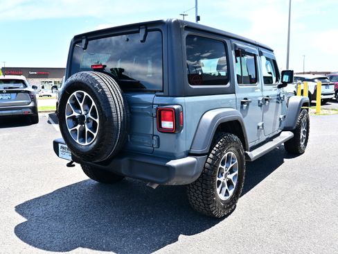 Used 2024 Jeep Wrangler Unlimited Sport AWD/4WD image 6