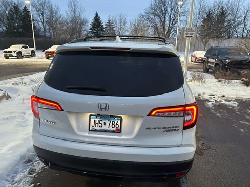 Used 2022 Honda Pilot Black Edition image 3