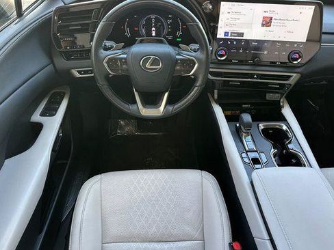 Used 2023 Lexus RX 350 w/ Accessory Package (Z1) AWD/4WD image 15