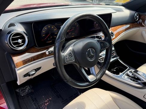 Used 2018 Mercedes-Benz E 300 4MATIC image 19