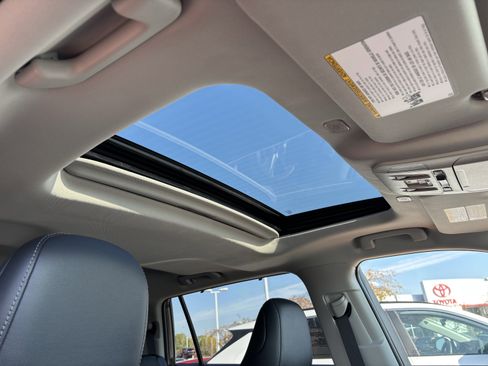 New 2026 Toyota Highlander Limited image 13