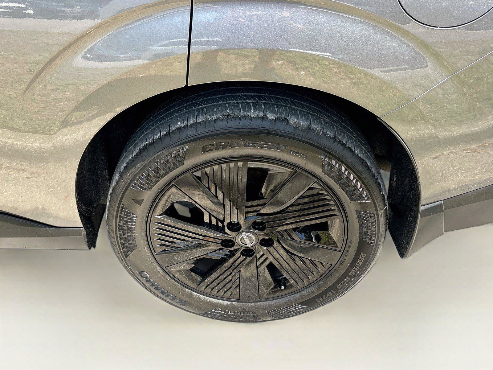 Used 2025 Nissan Murano SV FWD image 29