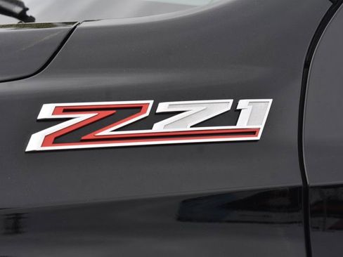Used 2025 Chevrolet Suburban Z71 AWD/4WD image 10