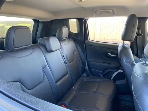 Used 2017 Jeep Renegade Limited AWD/4WD image 6