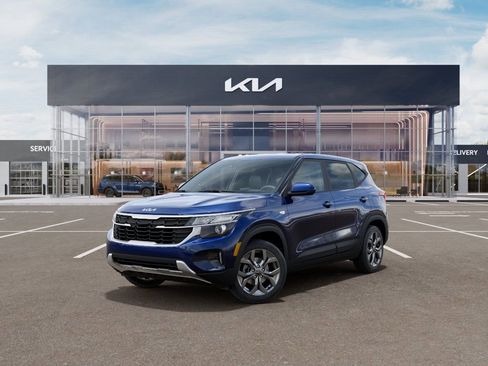 New 2026 Kia Seltos LX FWD image 1