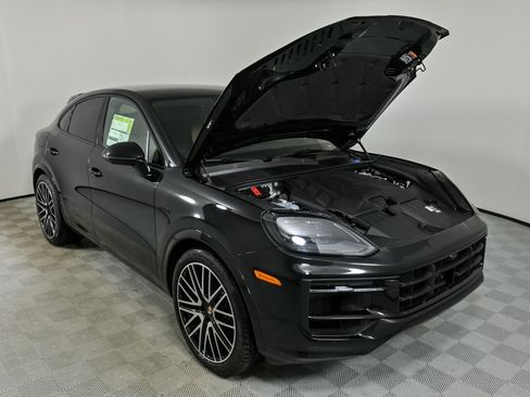 New 2025 Porsche Cayenne S image 34