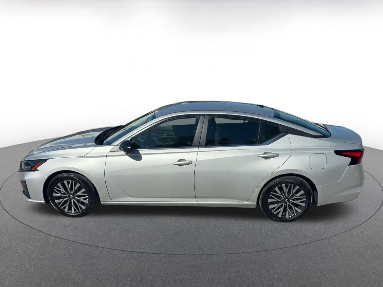 Used 2026 Nissan Altima 2.5 SV FWD image 8