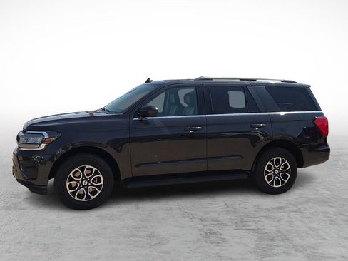 Used 2024 Ford Expedition XLT RWD image 6